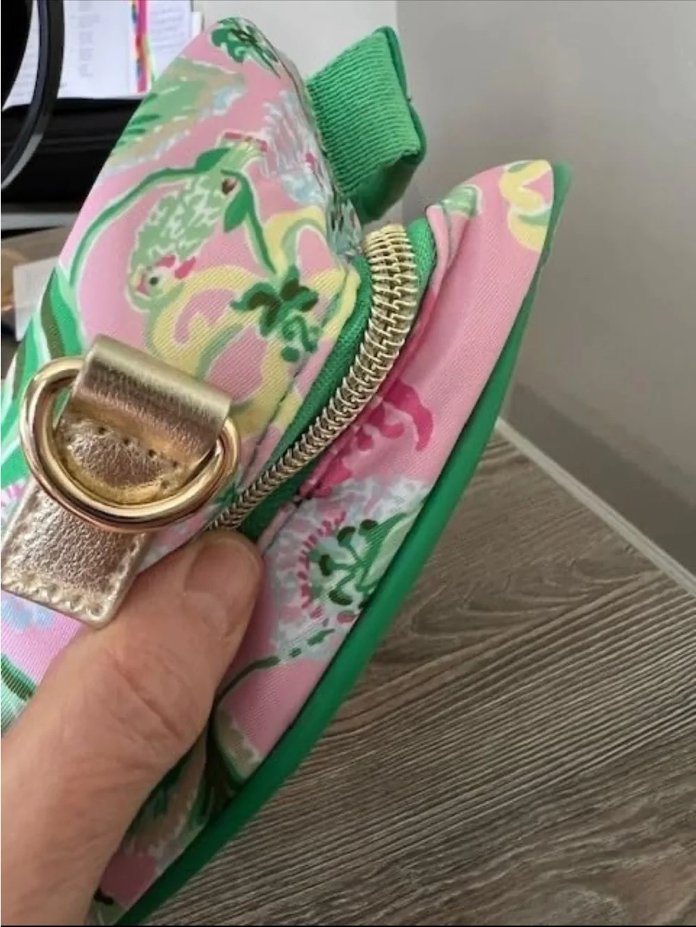 New Lilly Pulitzer Pink Floral Crossbody Bag Lunch Box with Green Striped Strap
